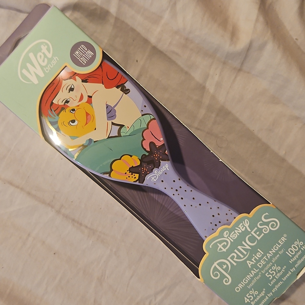 Ariel Wet Brush